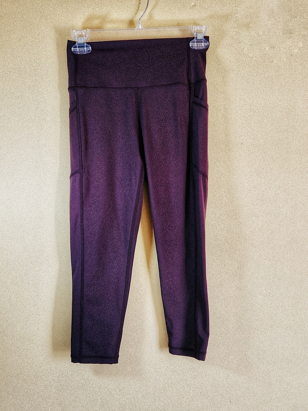 High-Rise Performance Leggings in Deep Plum
